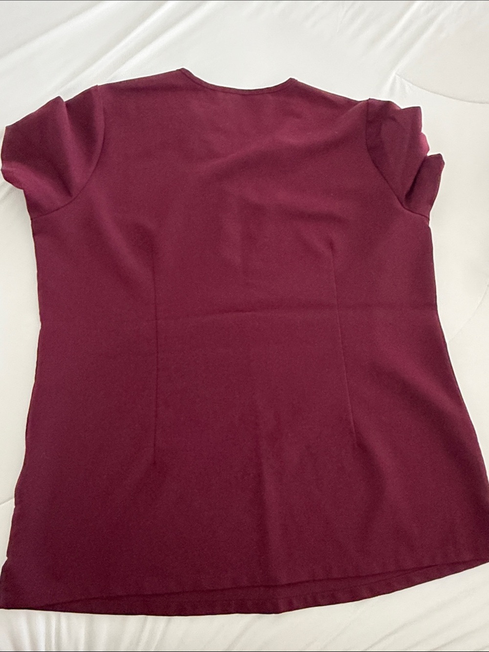 FIGS Women's V-Neck Scrub Top and Jogger Set in Burgundy - Picture 4 of 6